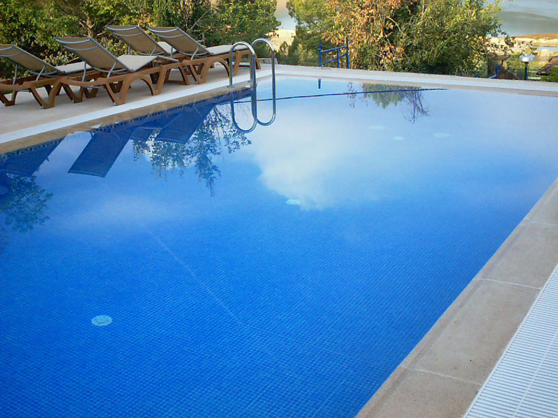 piscina limpia happypool